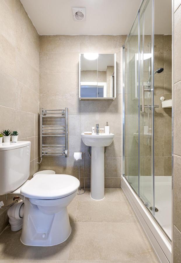 Stunning 1 Bed Apartment In The Heart Of Stockport Exterior photo